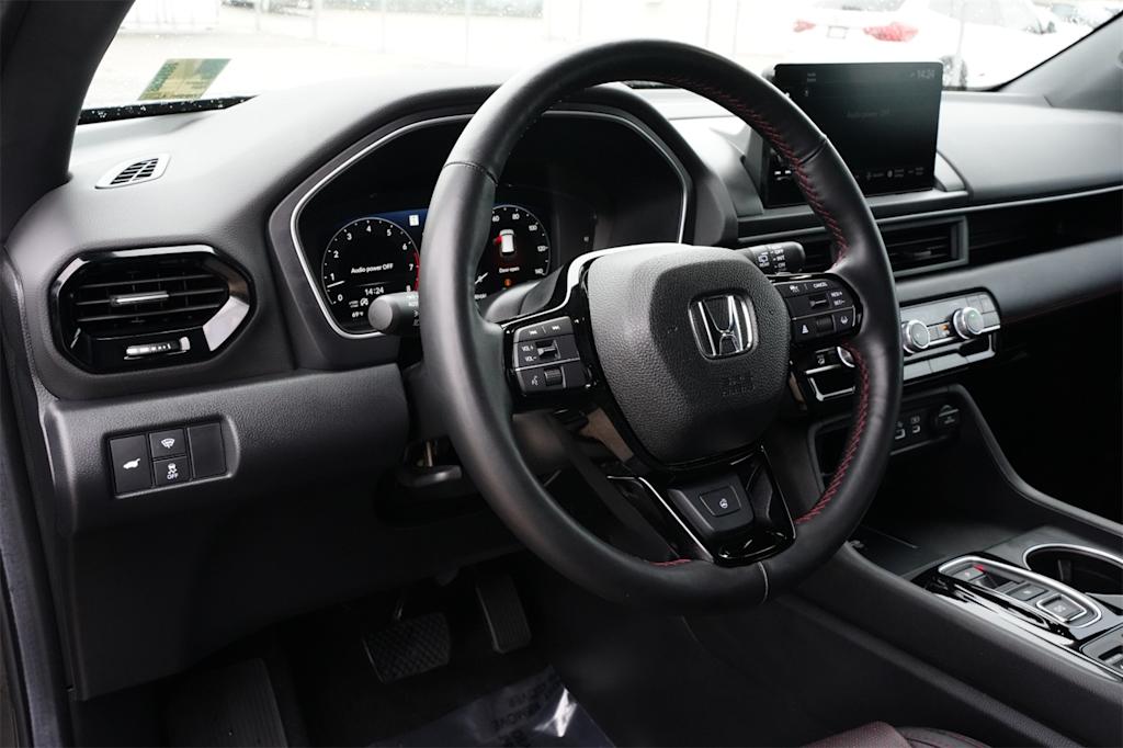 2025 Honda Pilot Black Edition 14