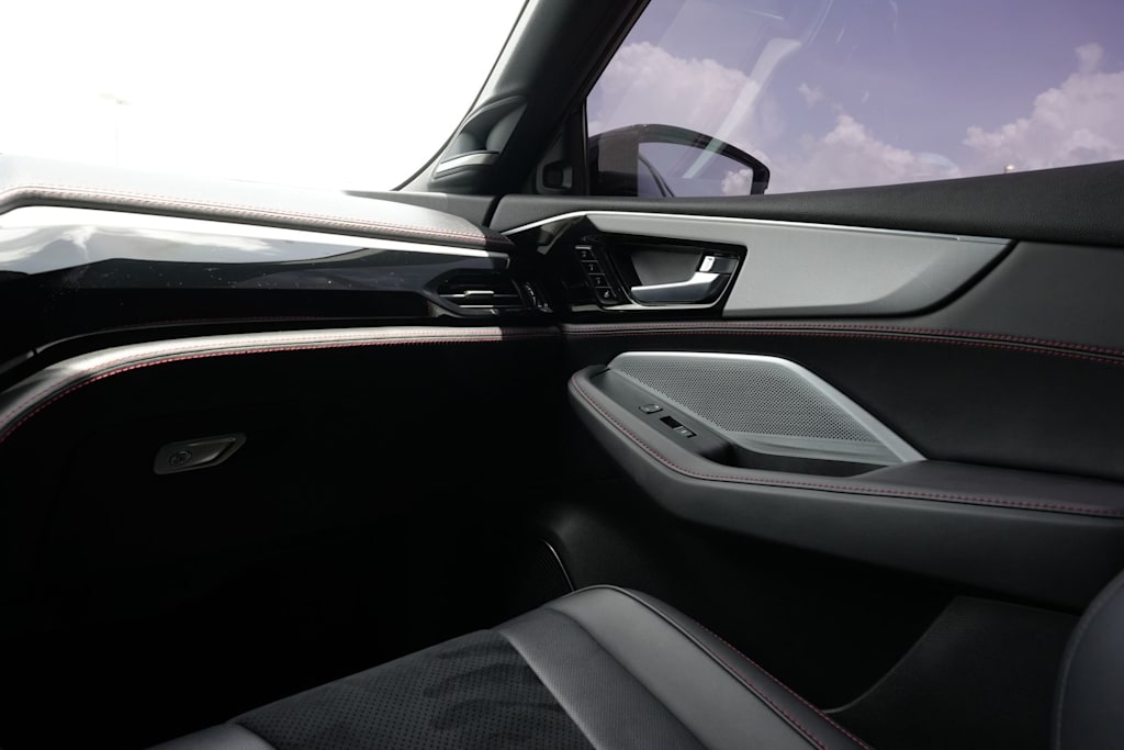Thumbnail: 2025 Acura MDX - 20
