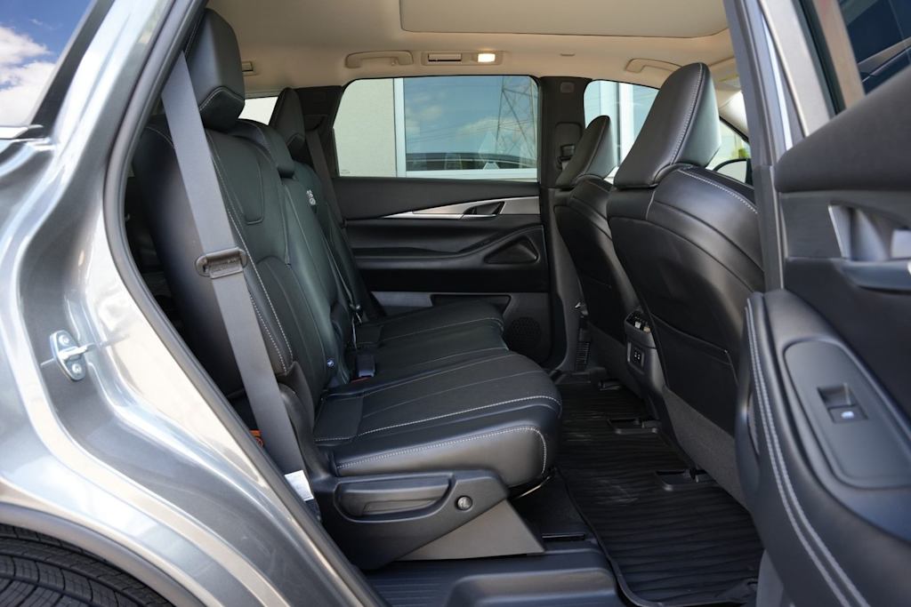 Thumbnail: 2027 INFINITI QX60 - 24