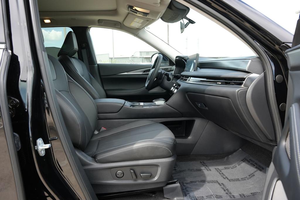 Thumbnail: 2027 INFINITI QX60 - 10