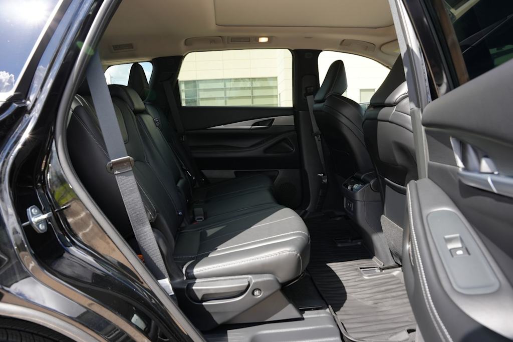 Thumbnail: 2027 INFINITI QX60 - 23