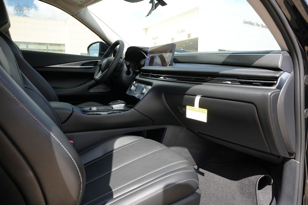 Thumbnail: 2027 INFINITI QX60 - 12