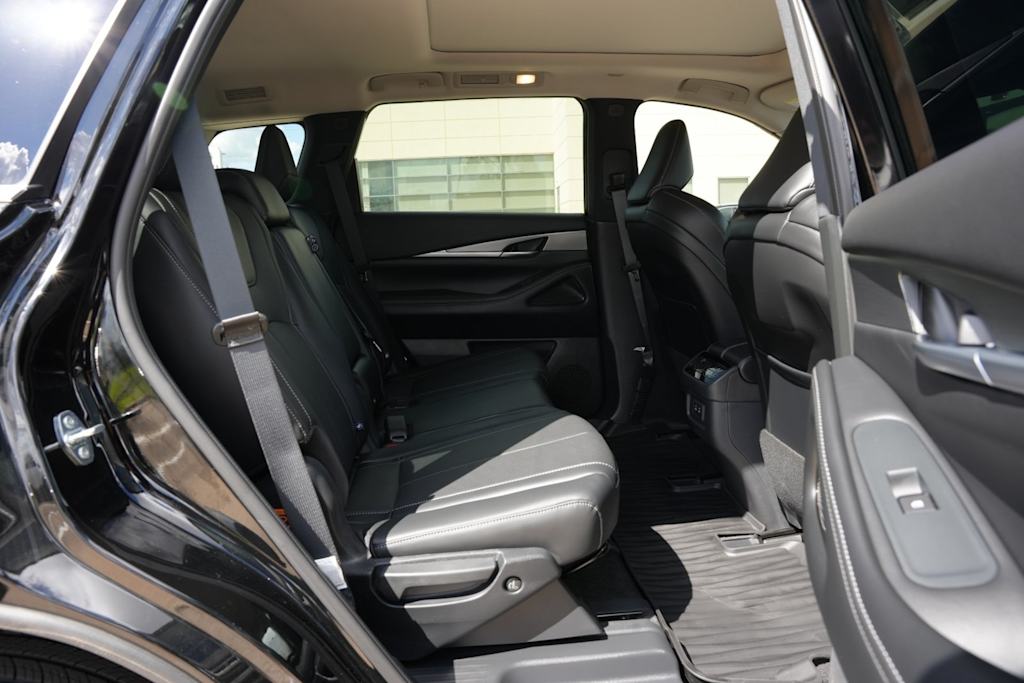 Thumbnail: 2027 INFINITI QX60 - 23