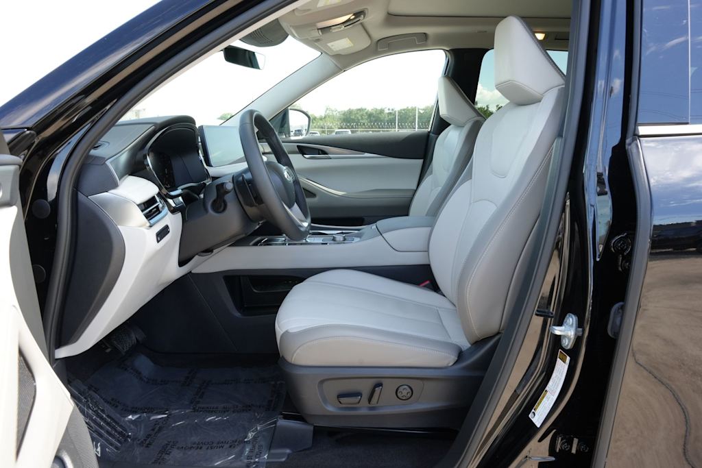 Thumbnail: 2027 INFINITI QX60 - 10