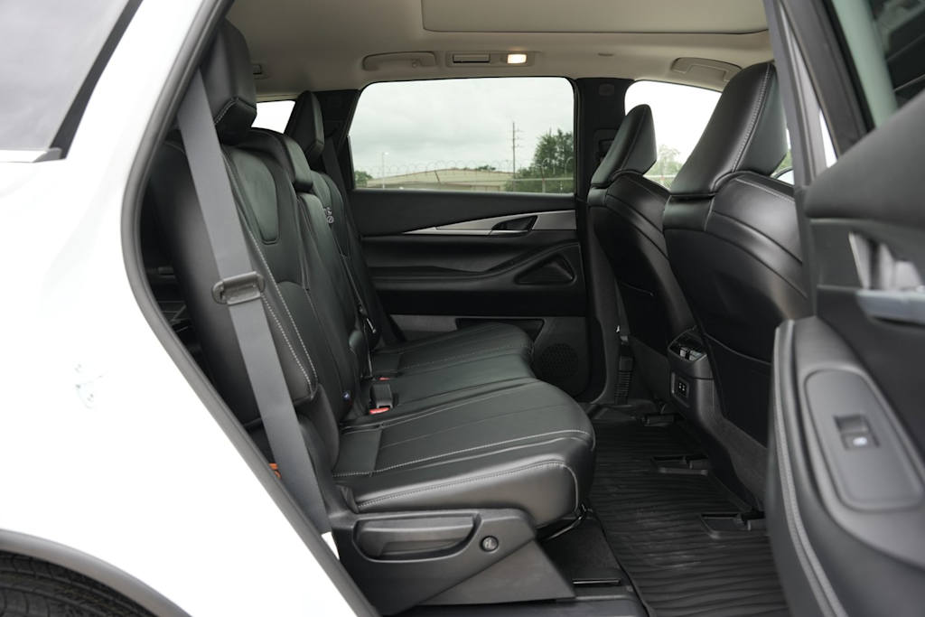 Thumbnail: 2027 INFINITI QX60 - 25