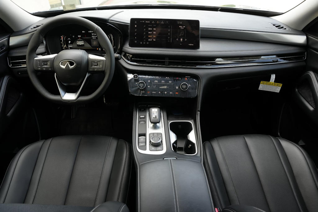 Thumbnail: 2027 INFINITI QX60 - 2