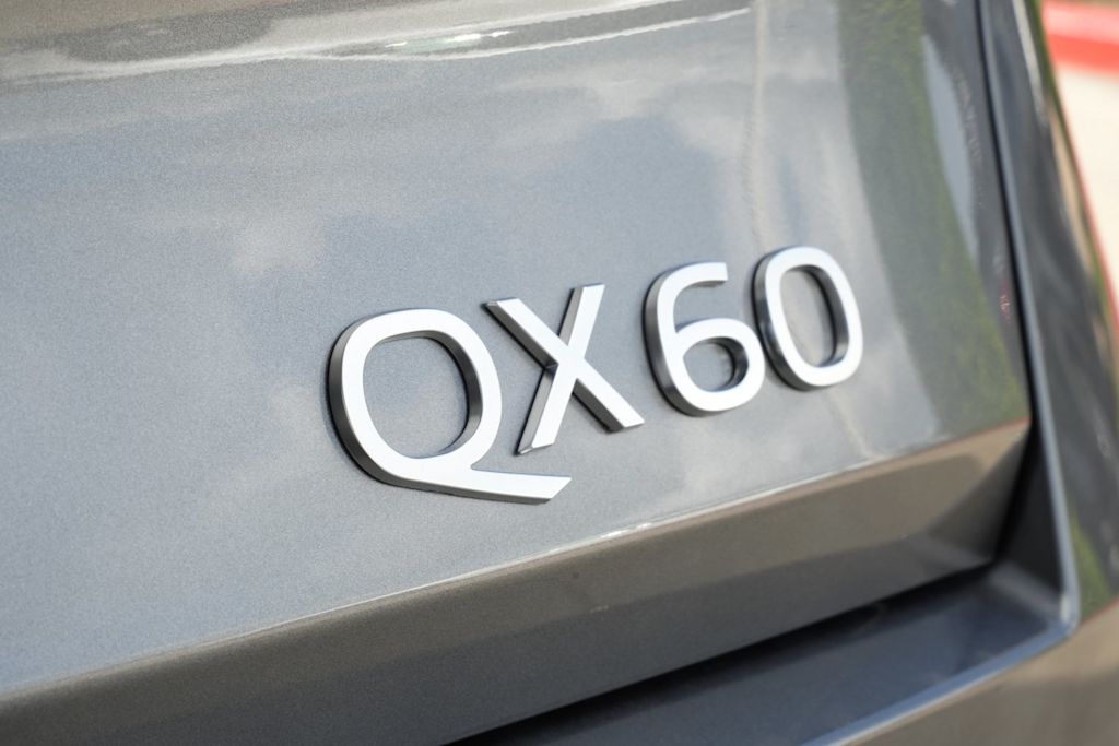 Thumbnail: 2027 INFINITI QX60 - 7