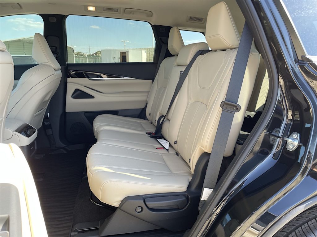 Thumbnail: 2025 INFINITI QX60 - 12