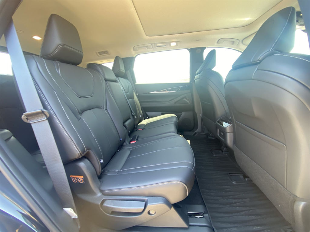 Thumbnail: 2025 INFINITI QX60 - 25