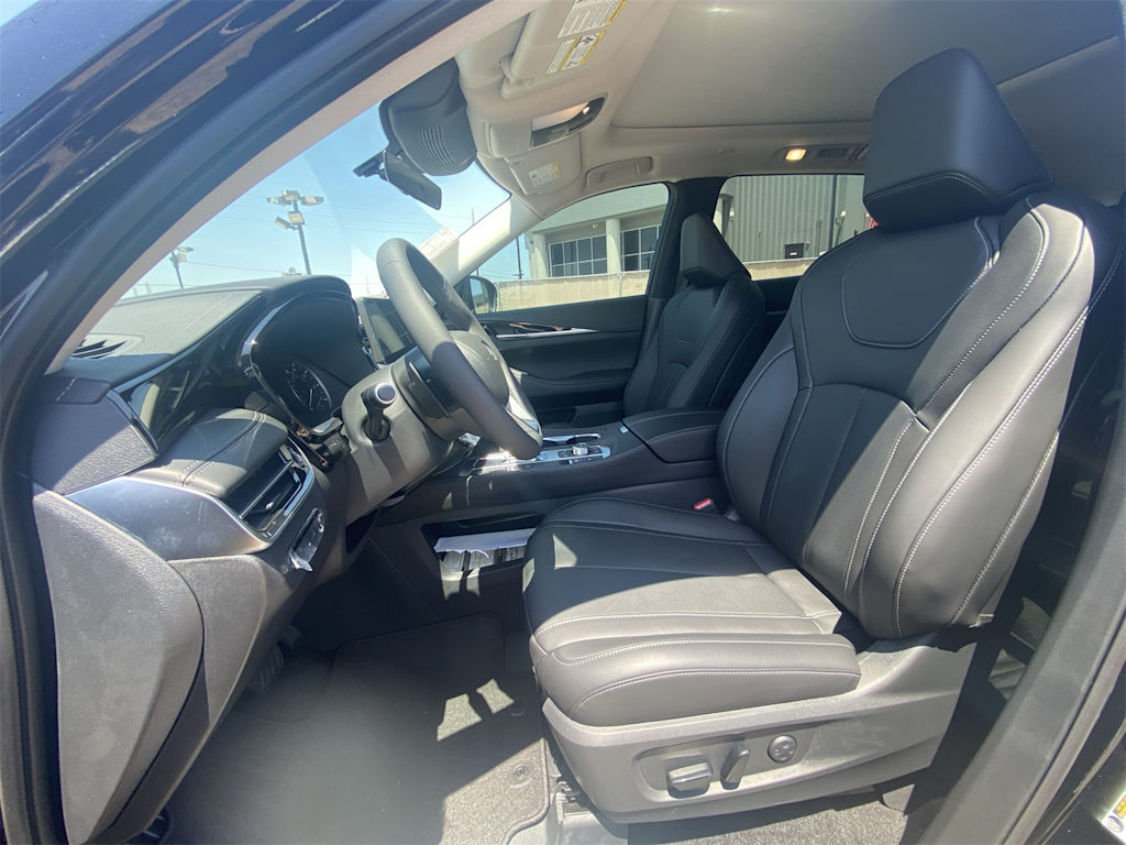 Thumbnail: 2025 INFINITI QX60 - 9