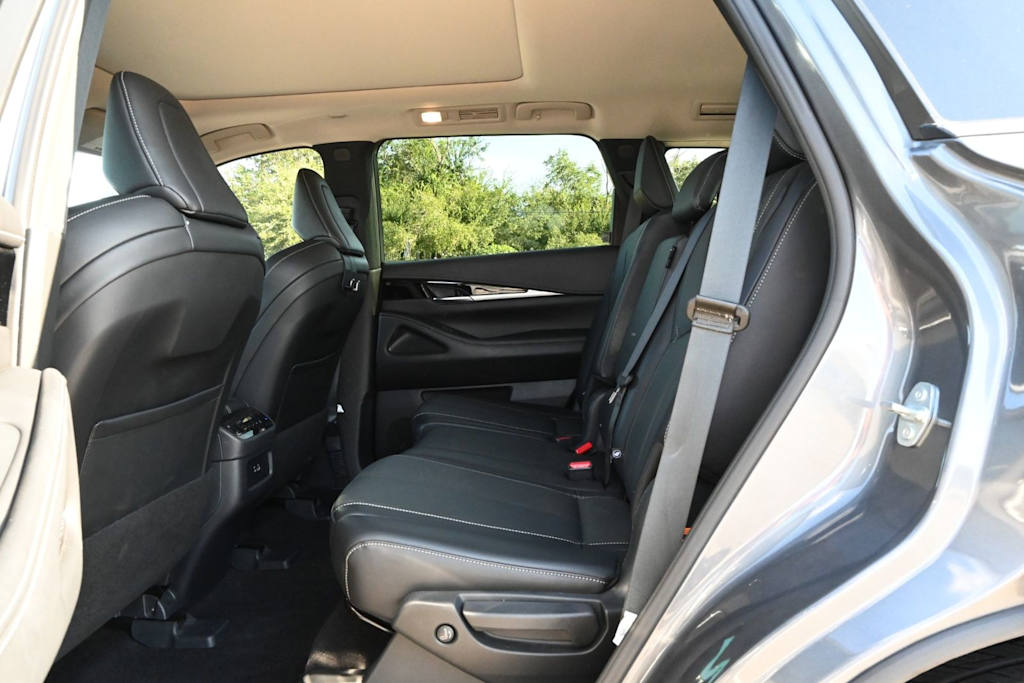 Thumbnail: 2025 INFINITI QX60 - 12