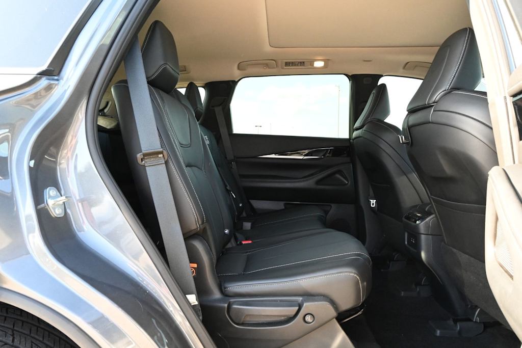 Thumbnail: 2025 INFINITI QX60 - 26