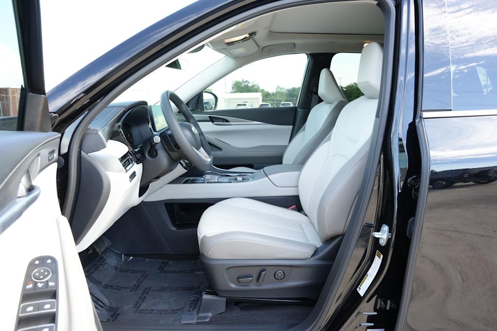 Thumbnail: 2026 INFINITI QX60 - 10