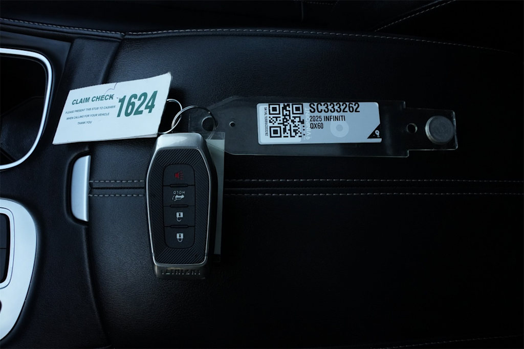 Thumbnail: 2025 INFINITI QX60 - 25