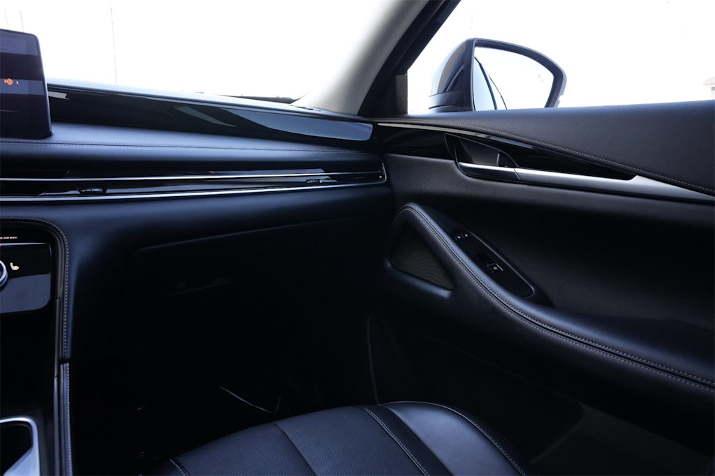 Thumbnail: 2025 INFINITI QX60 - 18