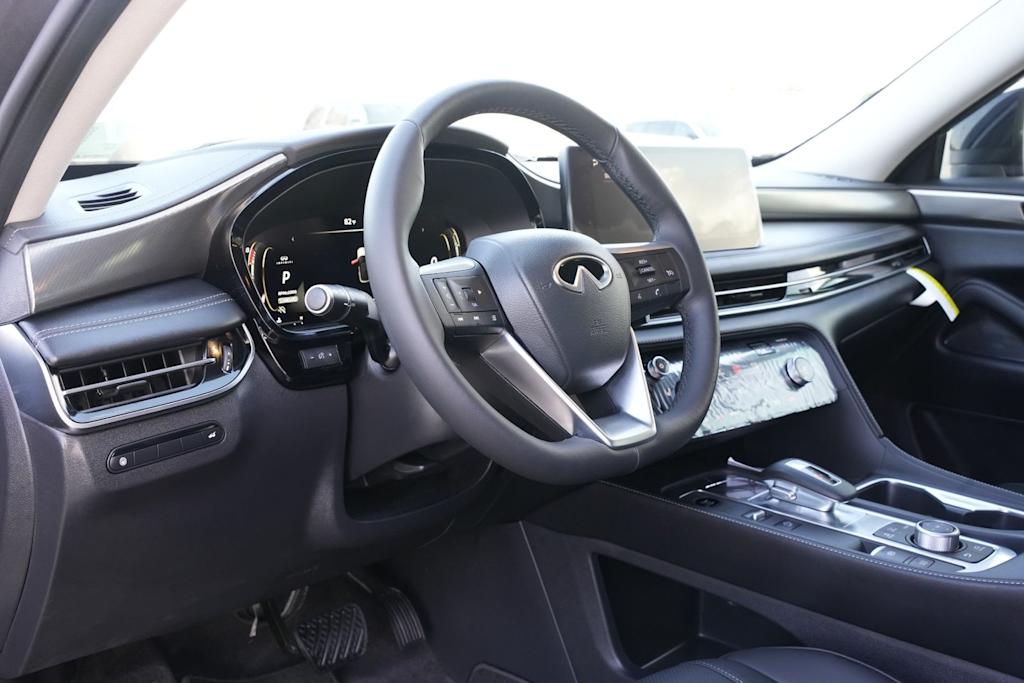 Thumbnail: 2026 INFINITI QX60 - 13