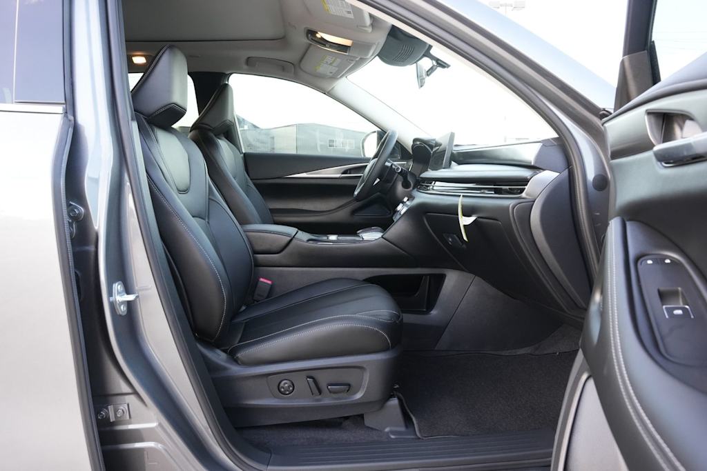 Thumbnail: 2026 INFINITI QX60 - 26