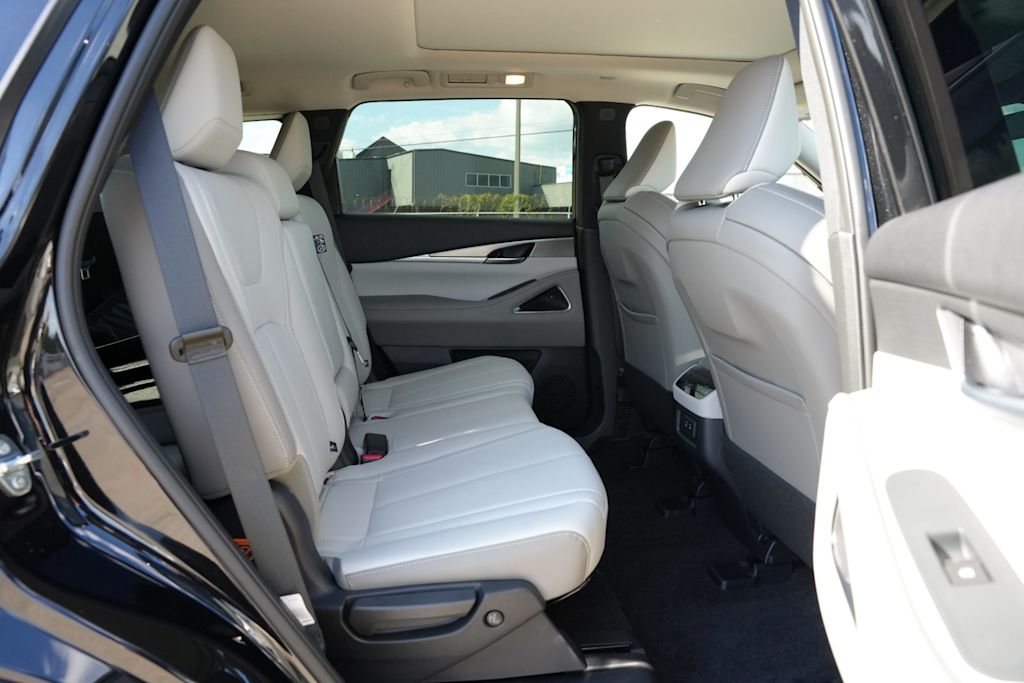 Thumbnail: 2027 INFINITI QX60 - 25