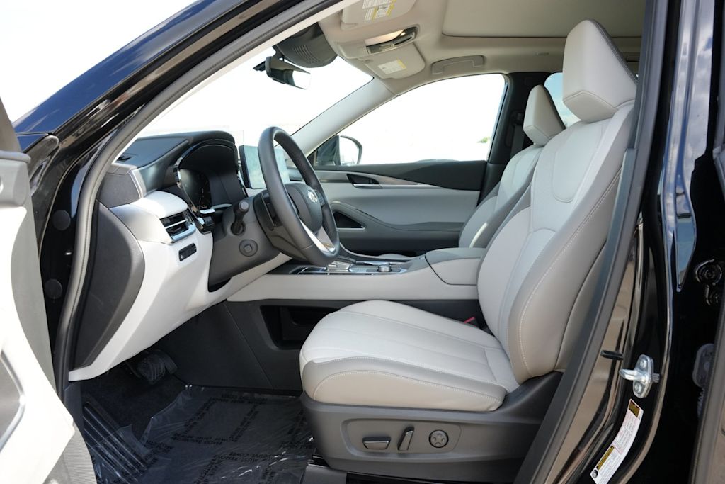 Thumbnail: 2027 INFINITI QX60 - 9