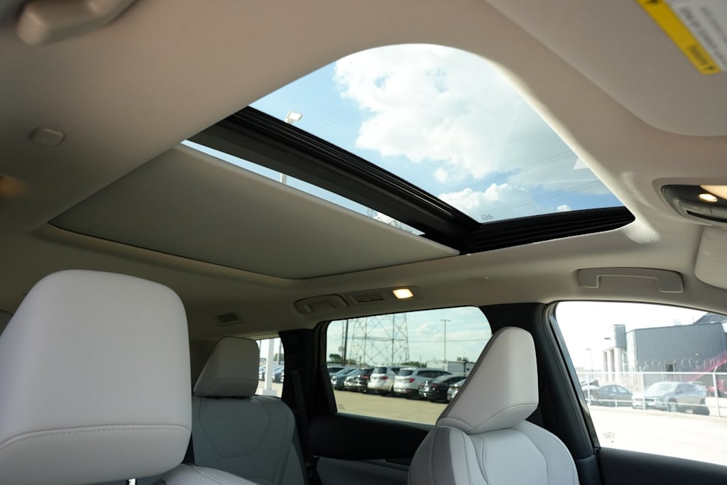 Thumbnail: 2027 INFINITI QX60 - 26