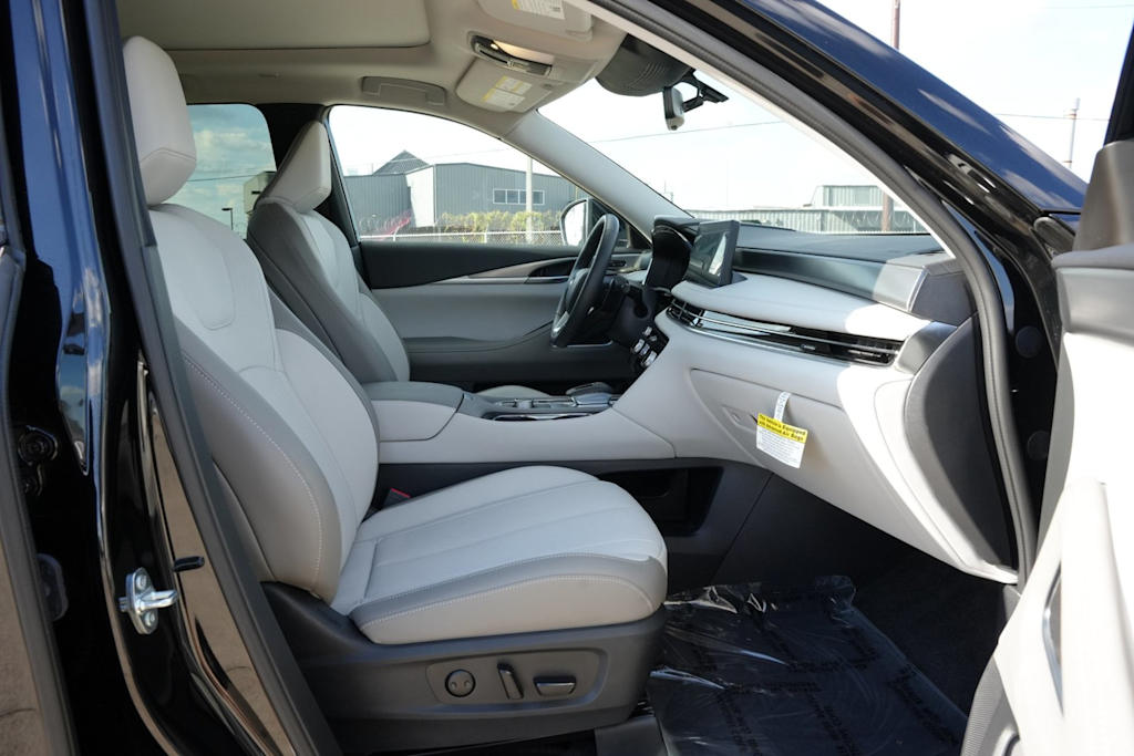 Thumbnail: 2027 INFINITI QX60 - 10
