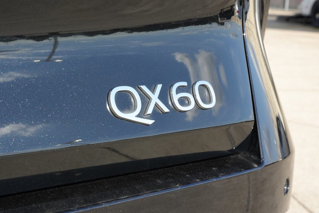 Thumbnail: 2027 INFINITI QX60 - 6