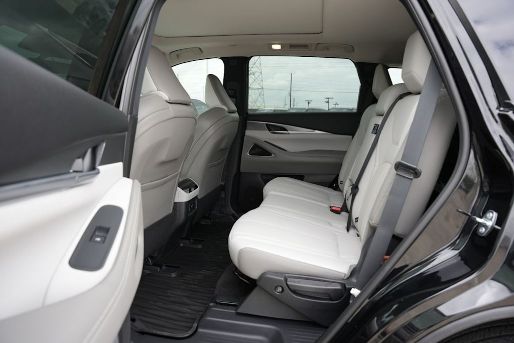 Thumbnail: 2027 INFINITI QX60 - 12