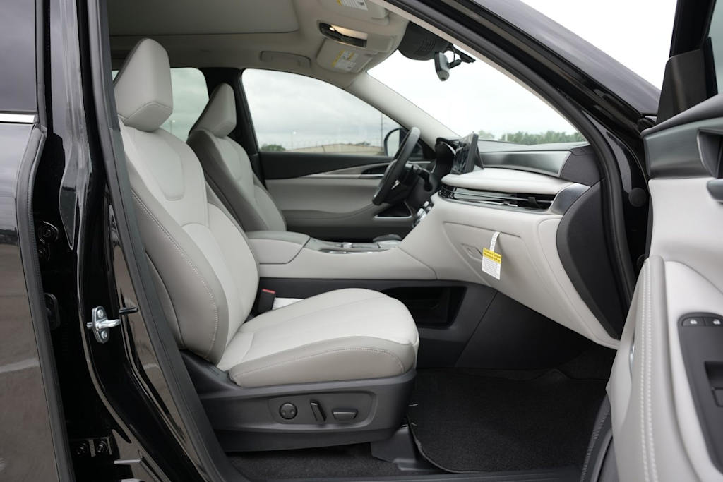 Thumbnail: 2027 INFINITI QX60 - 11