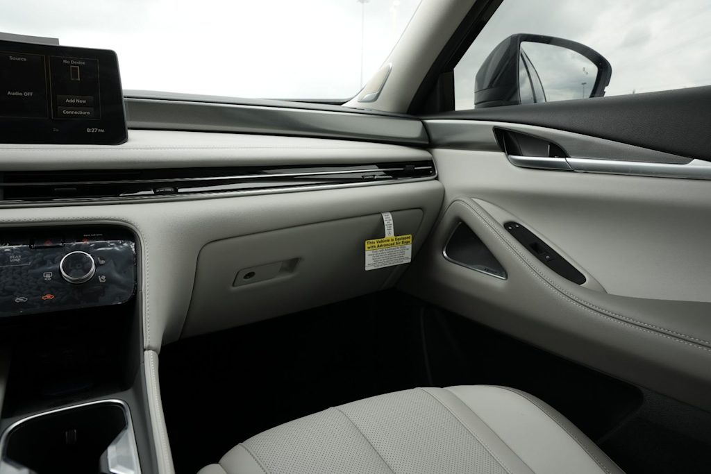 Thumbnail: 2027 INFINITI QX60 - 22
