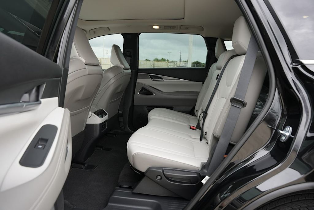 Thumbnail: 2027 INFINITI QX60 - 12