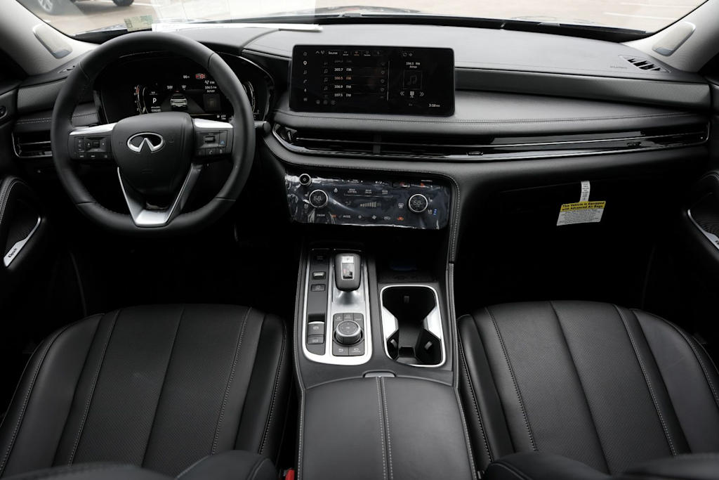 Thumbnail: 2027 INFINITI QX60 - 2