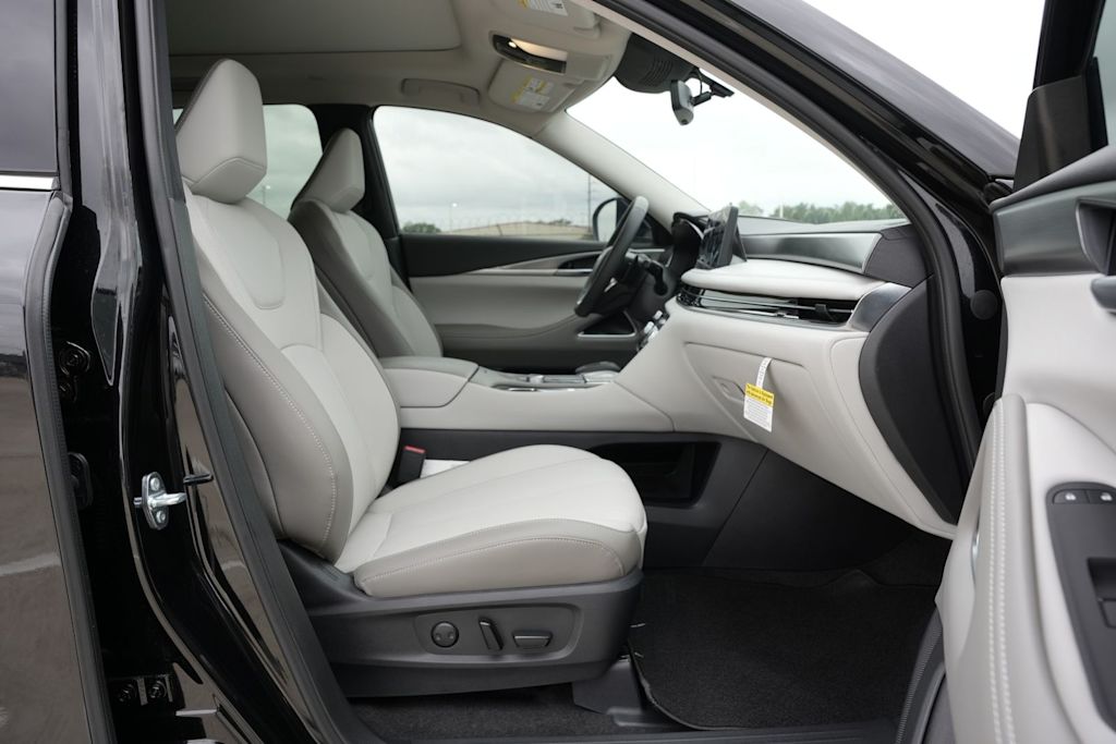 Thumbnail: 2027 INFINITI QX60 - 11