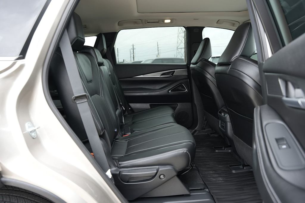 Thumbnail: 2027 INFINITI QX60 - 26
