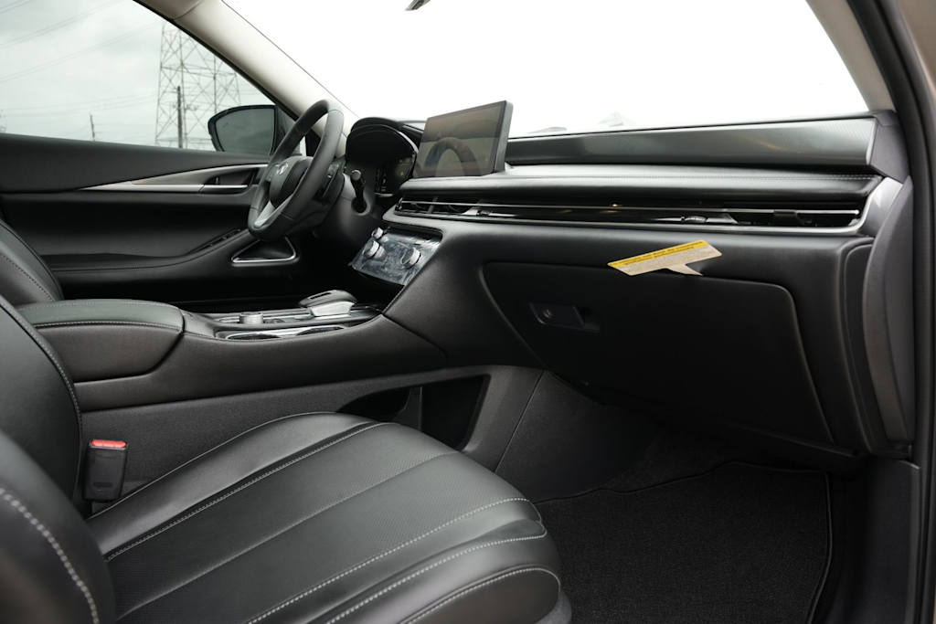 Thumbnail: 2027 INFINITI QX60 - 14