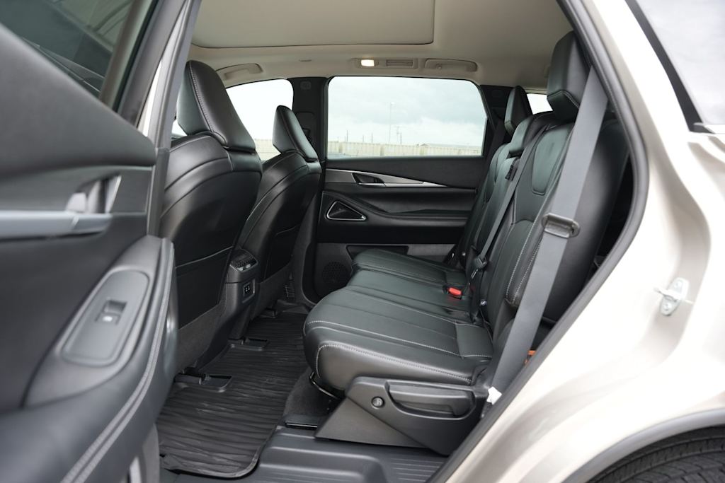 Thumbnail: 2027 INFINITI QX60 - 12