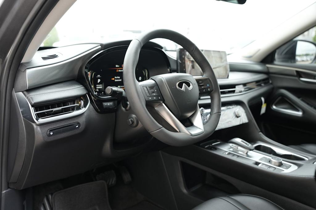 Thumbnail: 2027 INFINITI QX60 - 12