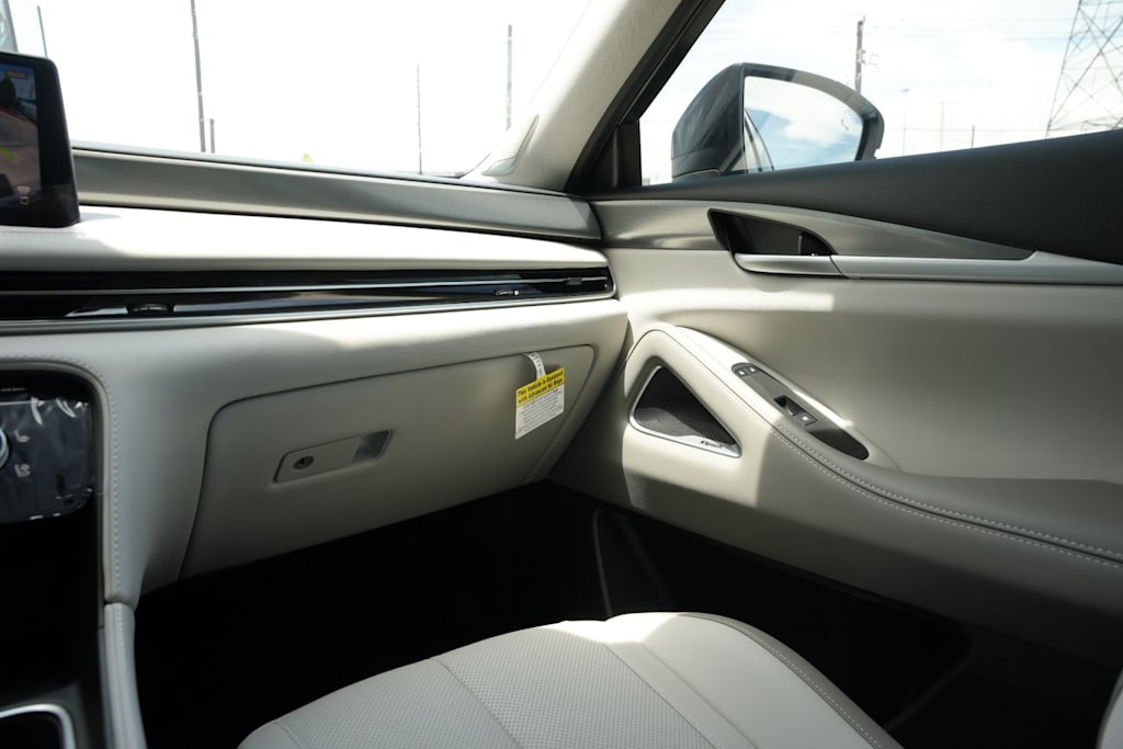 Thumbnail: 2027 INFINITI QX60 - 22