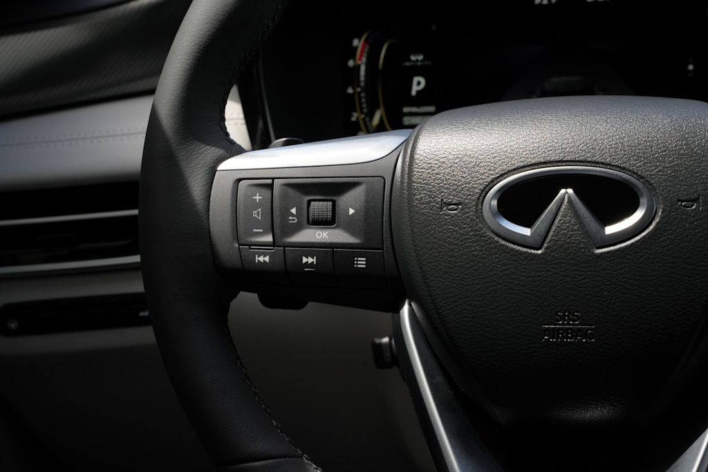 Thumbnail: 2027 INFINITI QX60 - 23