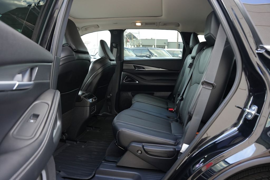 Thumbnail: 2027 INFINITI QX60 - 10