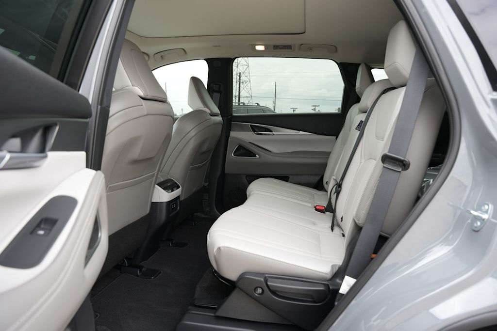 Thumbnail: 2027 INFINITI QX60 - 13