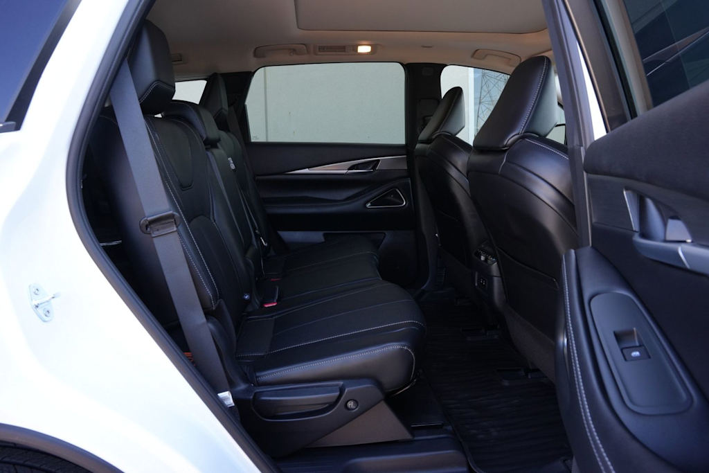 Thumbnail: 2027 INFINITI QX60 - 26