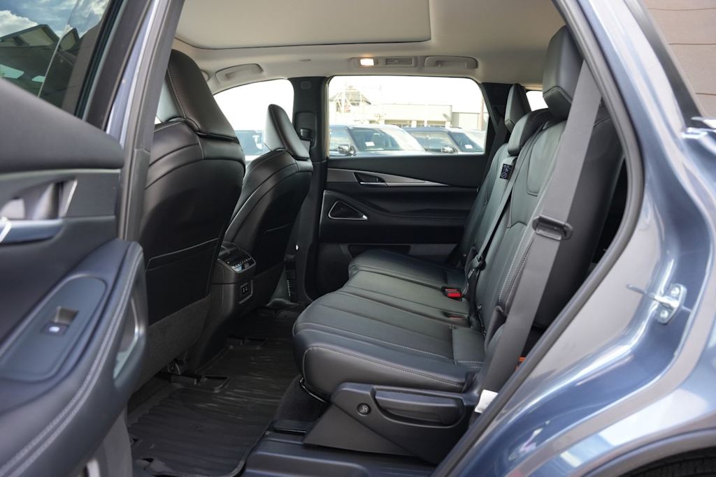 Thumbnail: 2027 INFINITI QX60 - 13