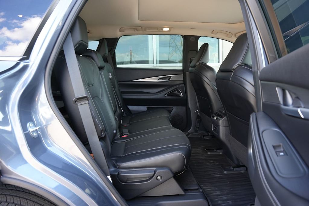 Thumbnail: 2027 INFINITI QX60 - 27