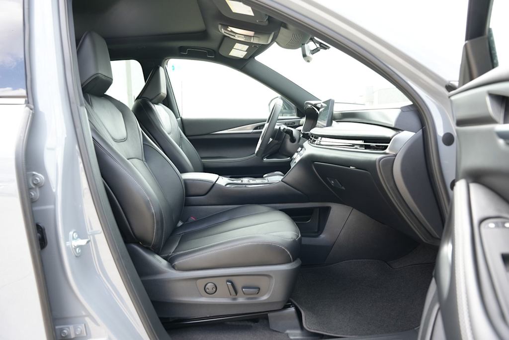 Thumbnail: 2027 INFINITI QX60 - 25