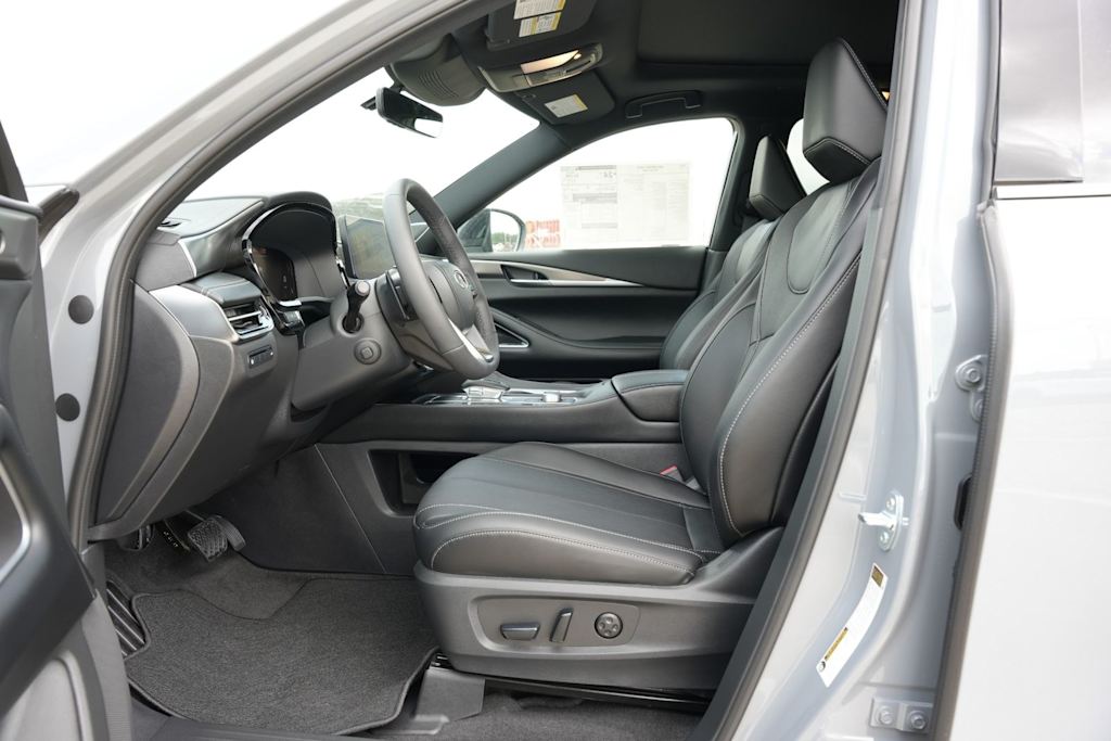Thumbnail: 2027 INFINITI QX60 - 10