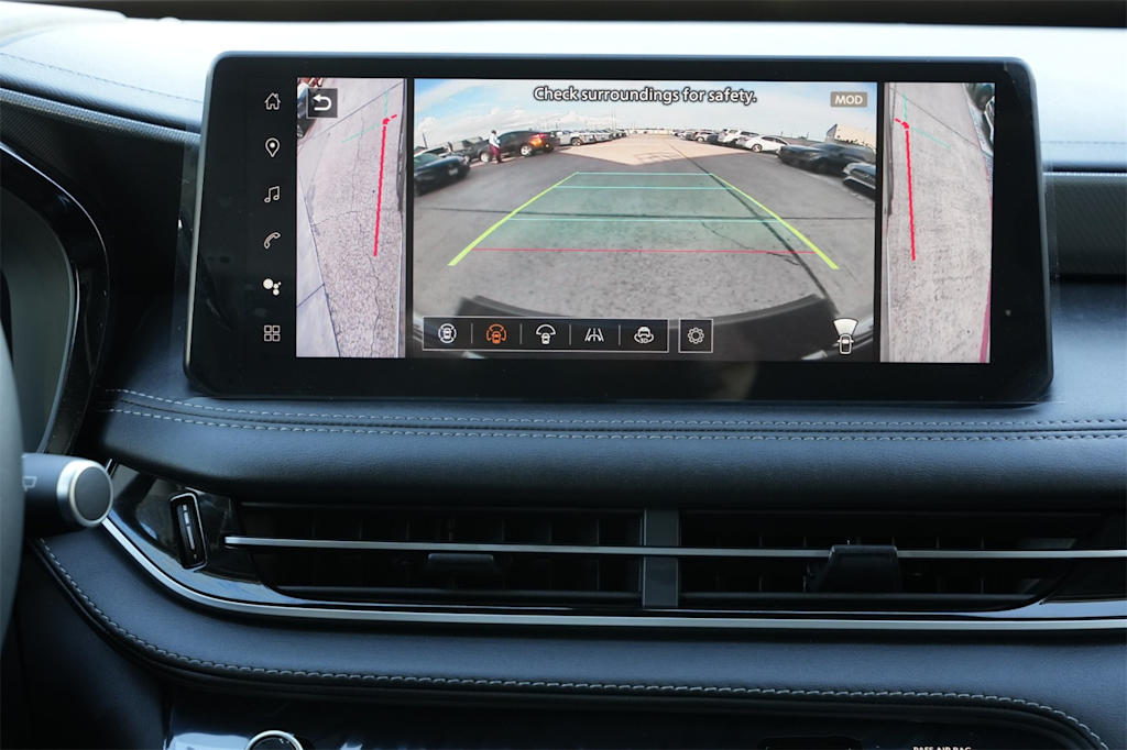 Thumbnail: 2026 INFINITI QX60 - 24