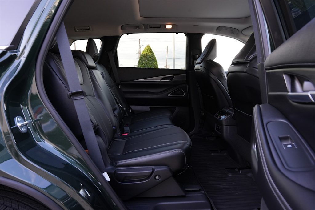 Thumbnail: 2026 INFINITI QX60 - 26