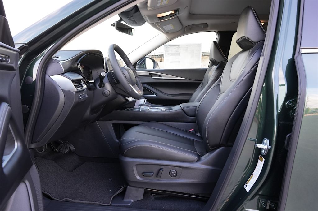 Thumbnail: 2026 INFINITI QX60 - 10