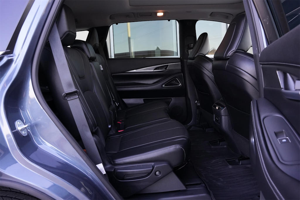 Thumbnail: 2026 INFINITI QX60 - 26