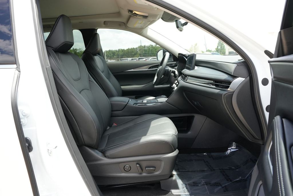 Thumbnail: 2026 INFINITI QX60 - 11